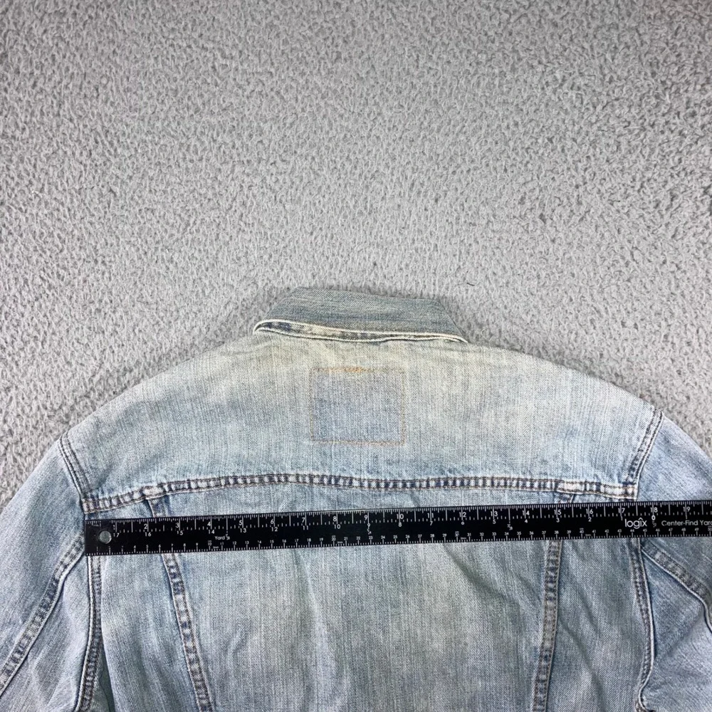 Levi's Denim Trucker Jacket Men Large Light Wash Blue Faded Western Classic - Picture 9 of 12